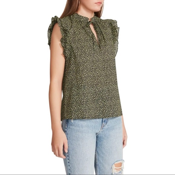 NWT! BB Dakota by Steve Madden | Cotton Valle Flutter Sleeve Blouse - Black - Picture 3 of 8